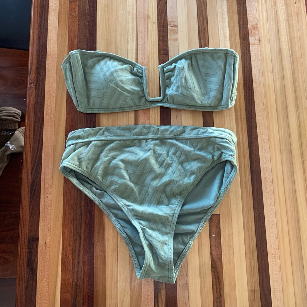 Green billabong size medium swim suit